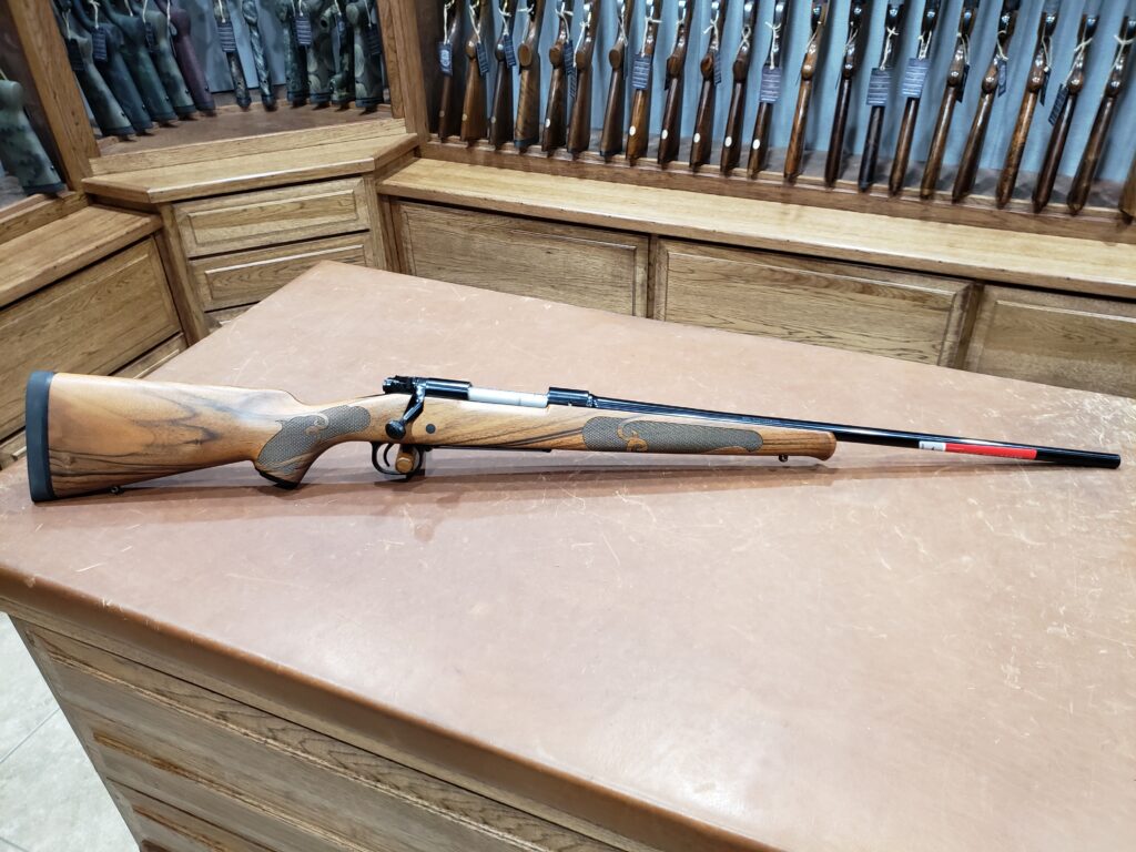 Winchester Model 70 Featherweight .25-06 Rem AA French Walnut